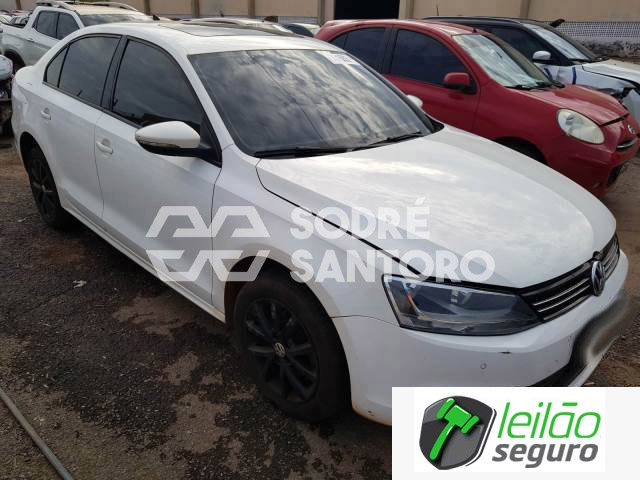 LOTE 018 VOLKSWAGEN/JETTA COMFORTLINE 2.0 TOTAL FLEX 2014 